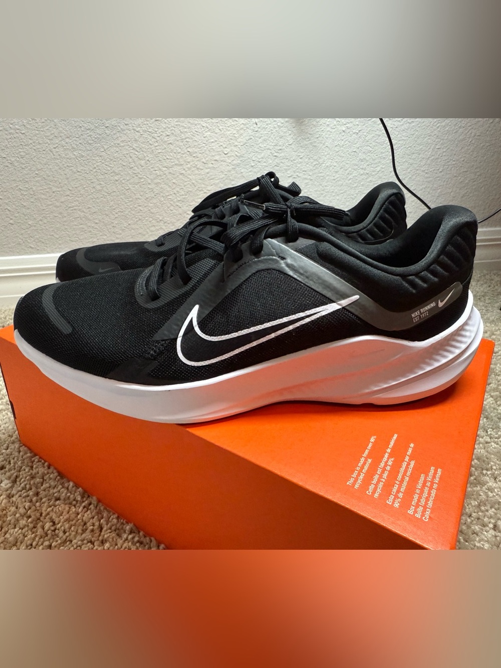 Nike Men's Black Quest 5 no box